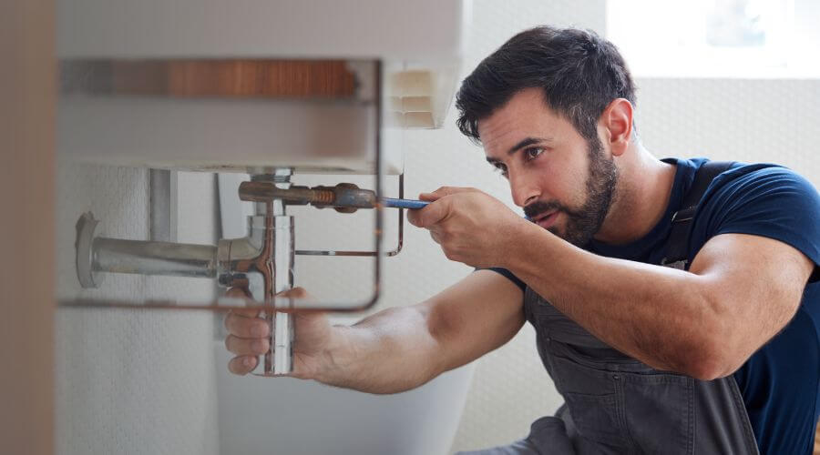Expert burst pipe repair services in Rufe, OK